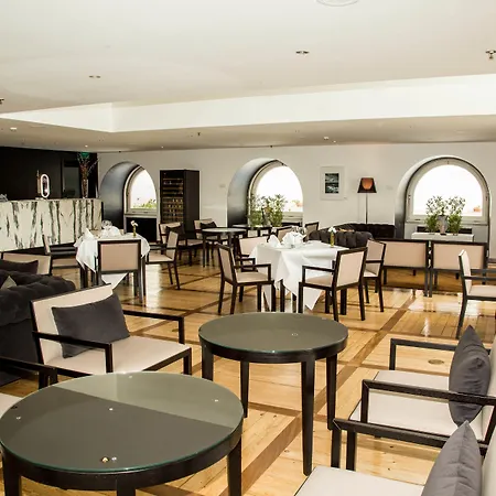 Готель Do Chiado 4*