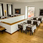 Do Chiado Готель 4*